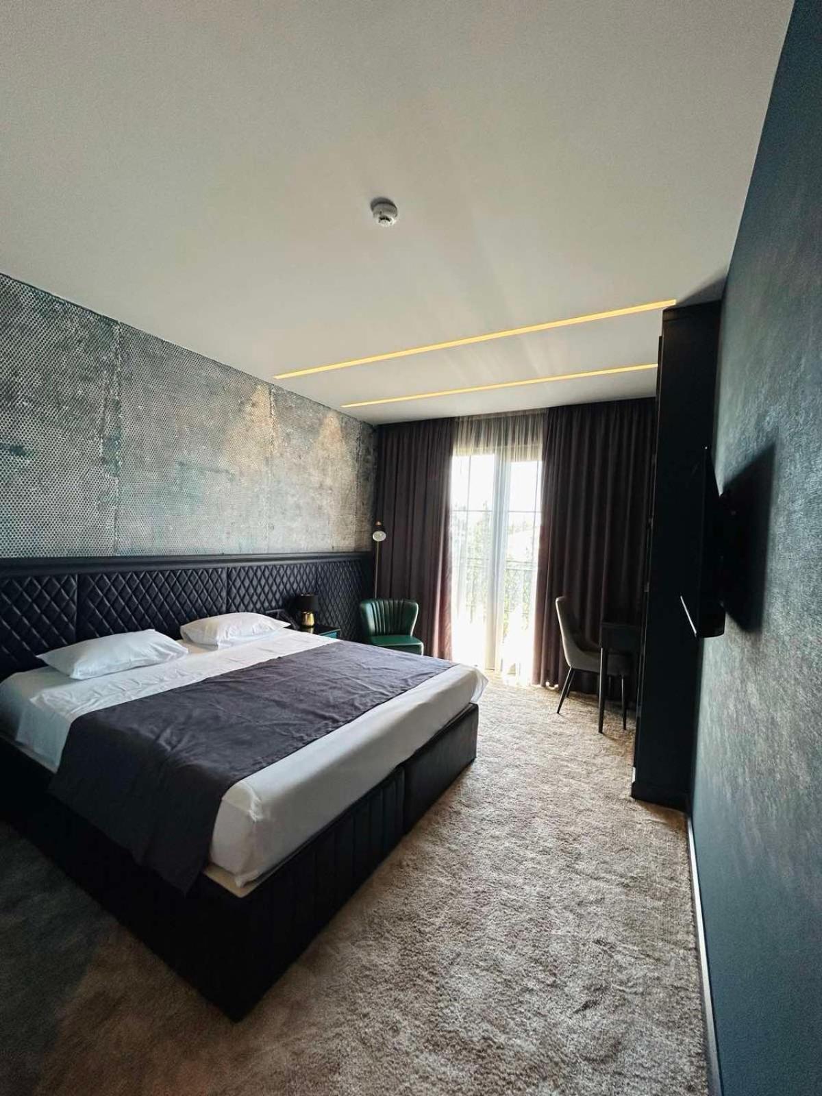 Solomon Hotel Kutaisi Eksteriør billede