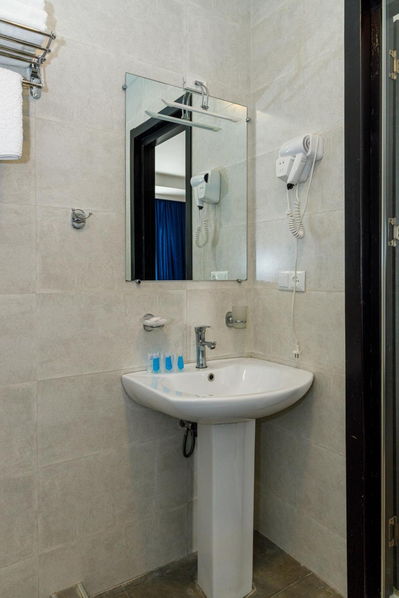 Solomon Hotel Kutaisi Eksteriør billede