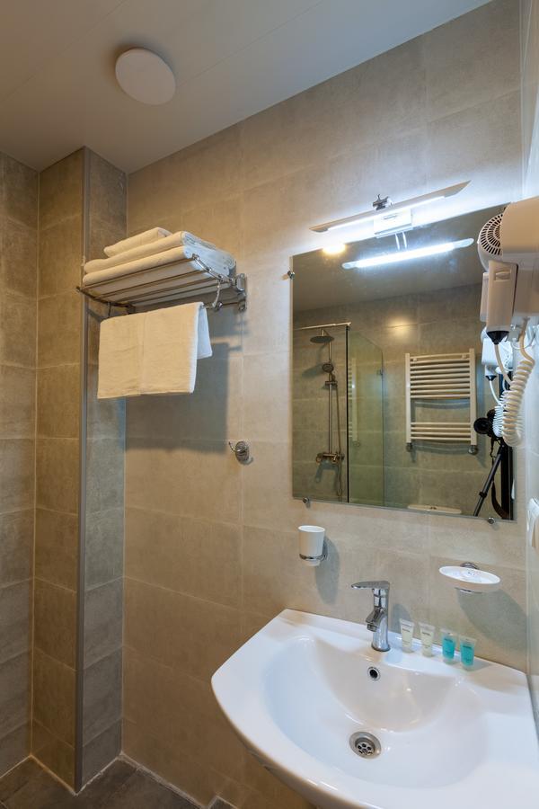 Solomon Hotel Kutaisi Eksteriør billede