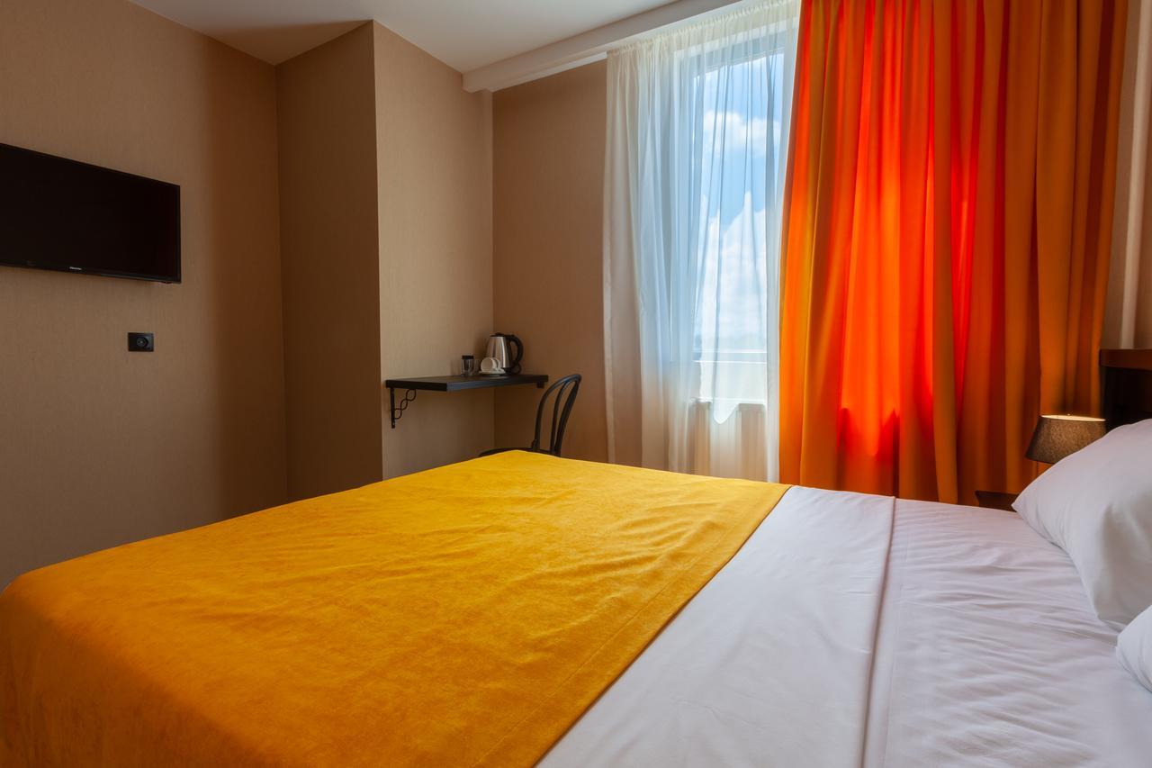 Solomon Hotel Kutaisi Eksteriør billede