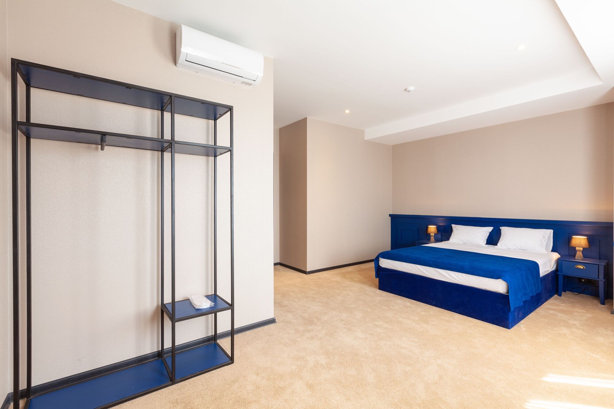 Solomon Hotel Kutaisi Eksteriør billede