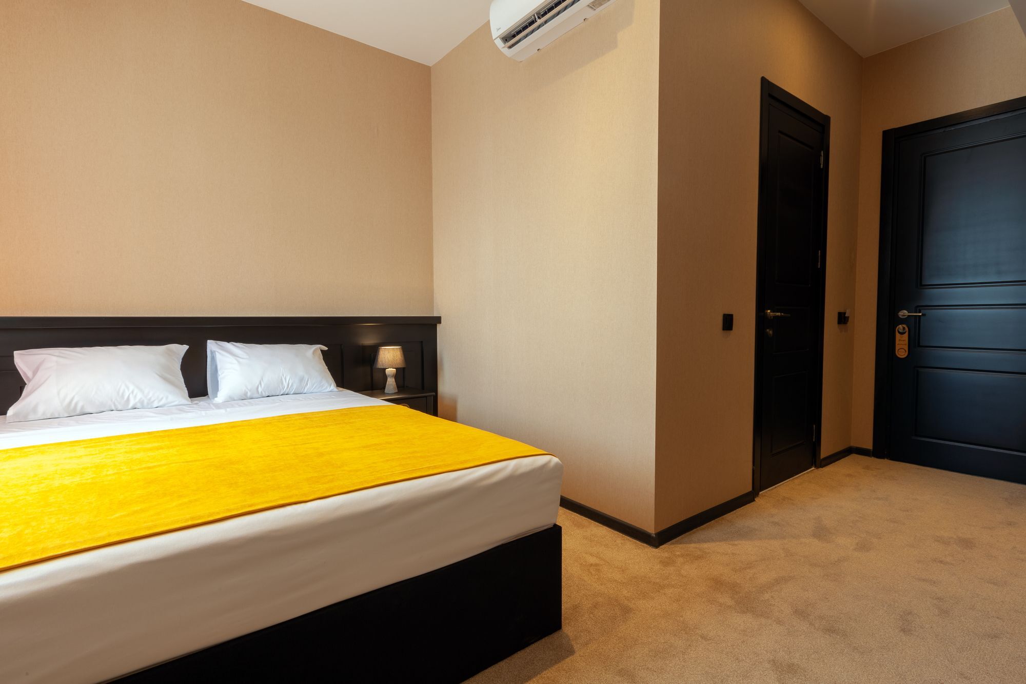 Solomon Hotel Kutaisi Eksteriør billede